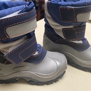 Winter Boots, US 7 (EU24)